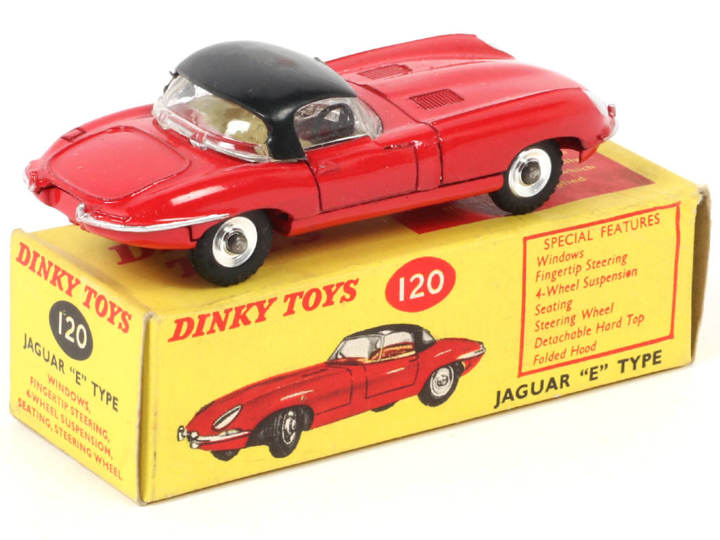 Lot 554 - DINKY TOYS (GB) (1)