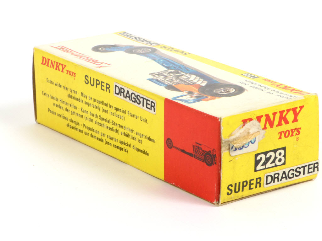 Lot 582 - DINKY TOYS (GB) (1)
