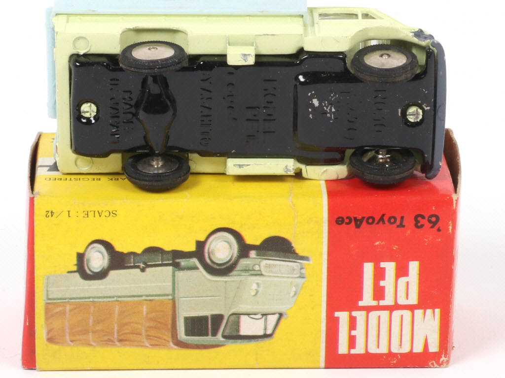 Lot 84 - ASAHI-ATC MODEL PET (JAPON) (1)