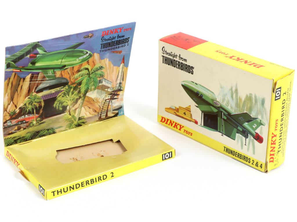 Lot 586 - DINKY TOYS (GB) (1)