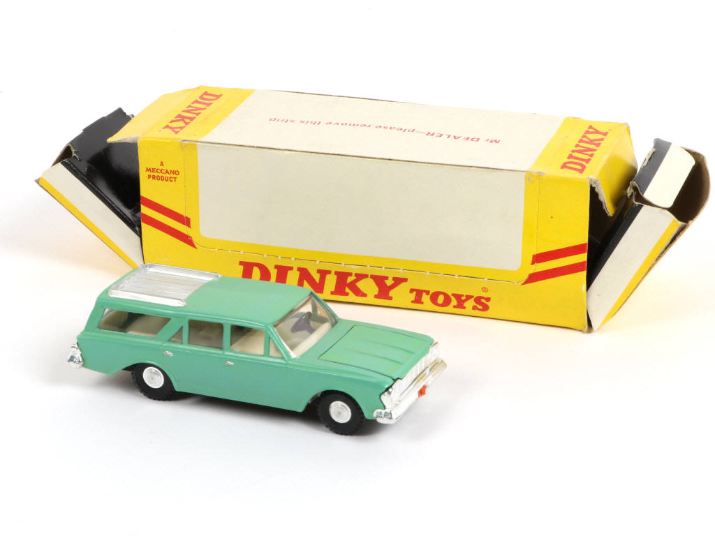 Lot 578 - DINKY TOYS (GB) (1)