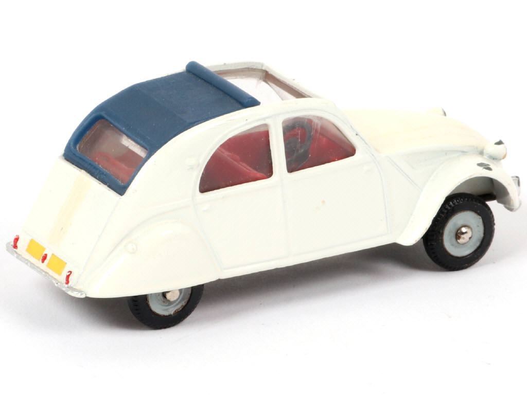 Lot 452 - DINKY TOYS (FRANCE) (1)