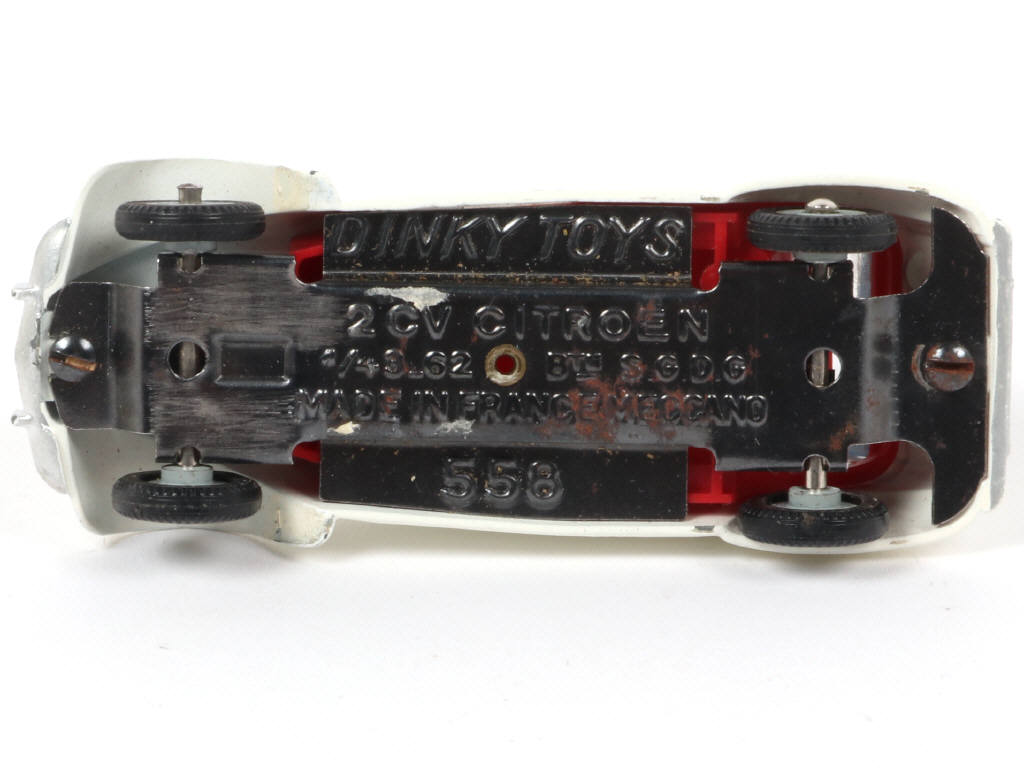Lot 452 - DINKY TOYS (FRANCE) (1)
