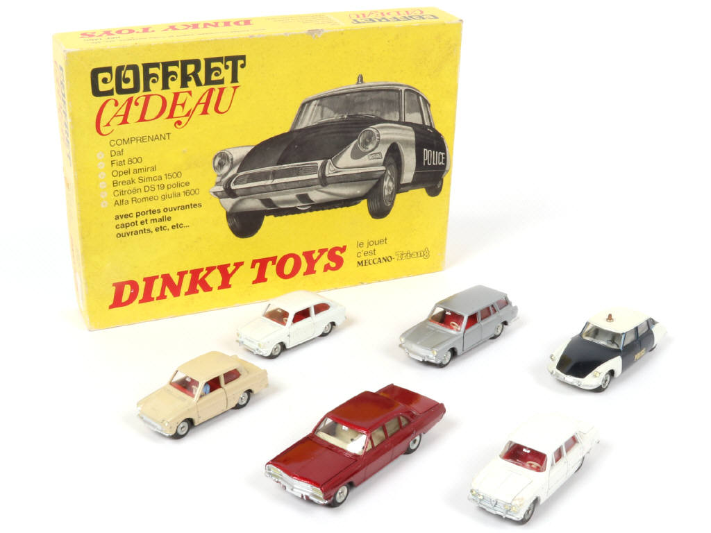 Lot 450 - DINKY TOYS (FRANCE) (7)