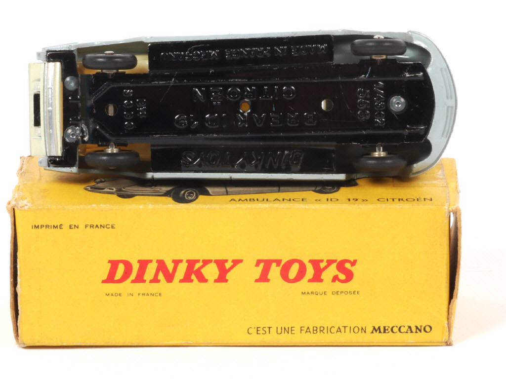 Lot 291 - DINKY TOYS (FRANCE) (1)