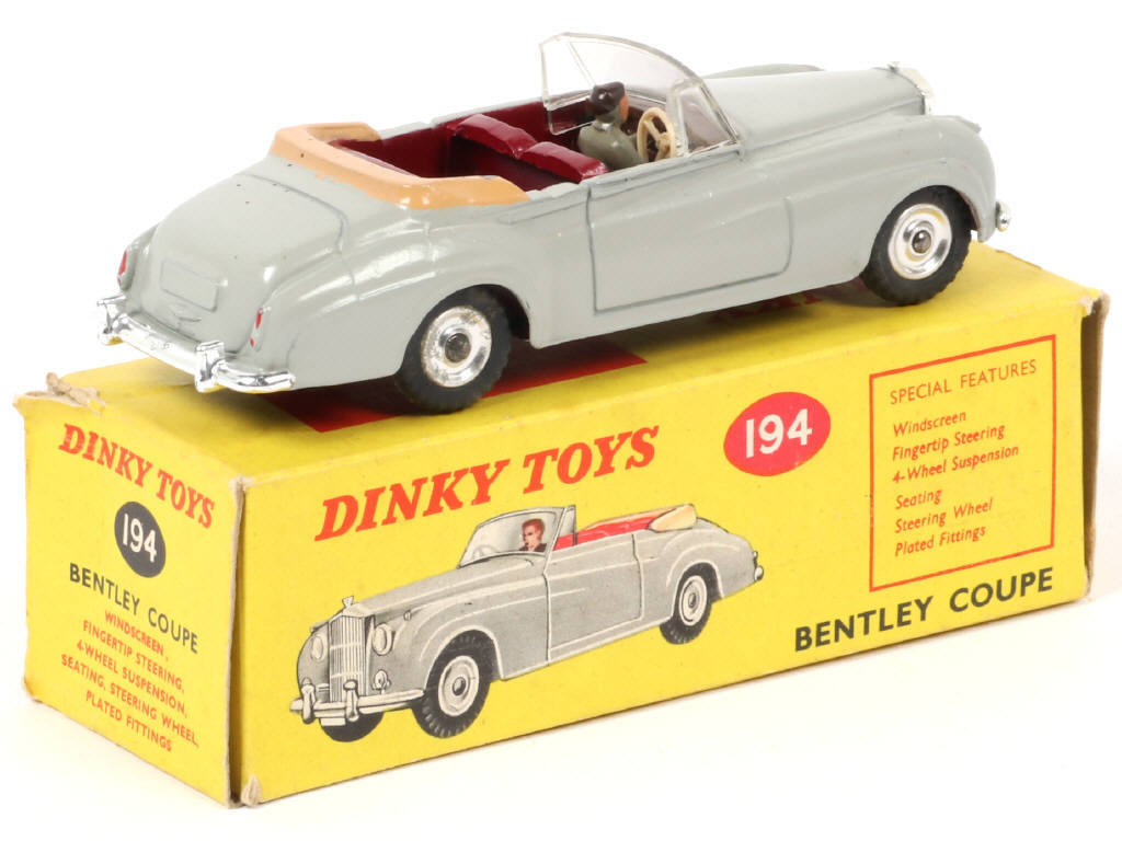 Lot 272 - DINKY TOYS (GB) (1)