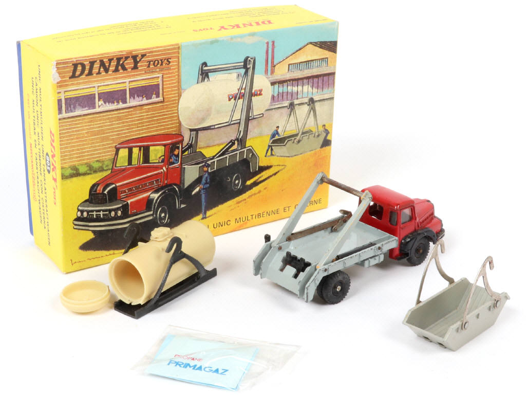 Lot 321 - DINKY TOYS (FRANCE) (1)