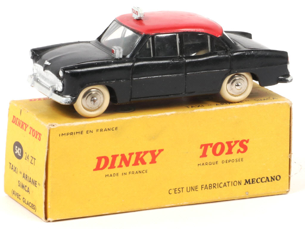 Lot 296 - DINKY TOYS (FRANCE) (1)