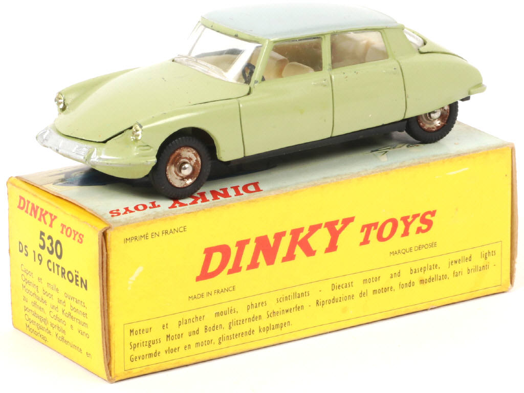 Lot 292 - DINKY TOYS (FRANCE) (1)