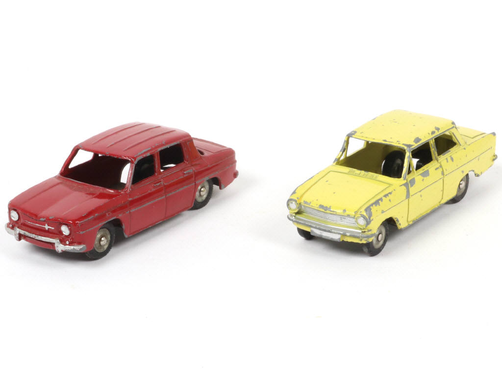 Lot 328 - DINKY TOYS (FRANCE) Série JUNIOR (2)