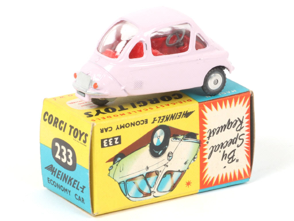 Lot 161 - CORGI TOYS (GB) (1)