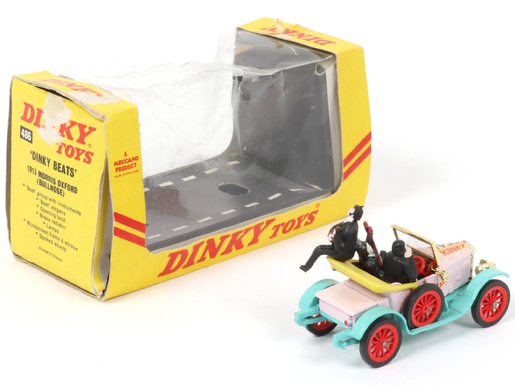 Lot 276 - DINKY TOYS (GB) (1)