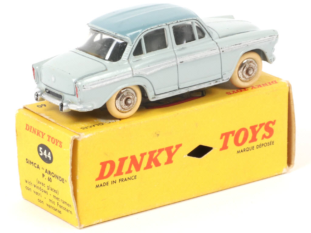 Lot 298 - DINKY TOYS (FRANCE) (1)