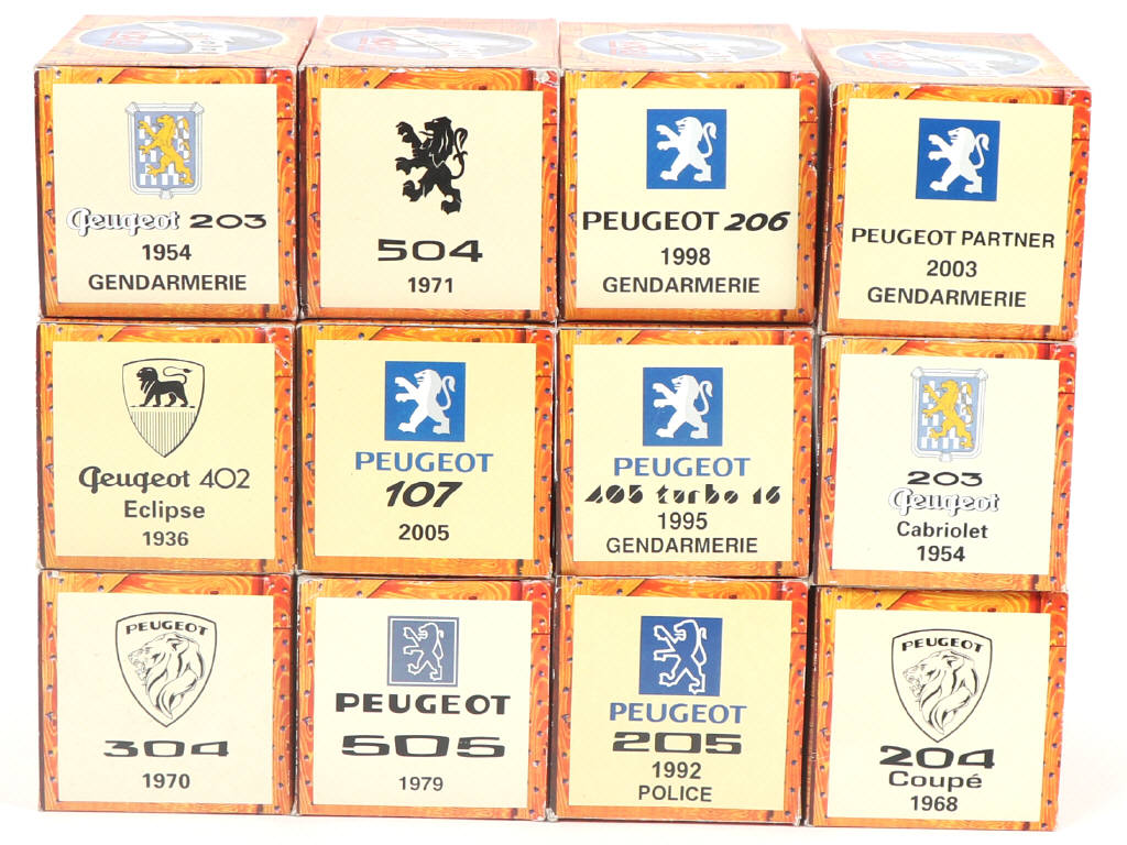 Lot 134 - EDITIONS HACHETTE (FRANCE) (12)