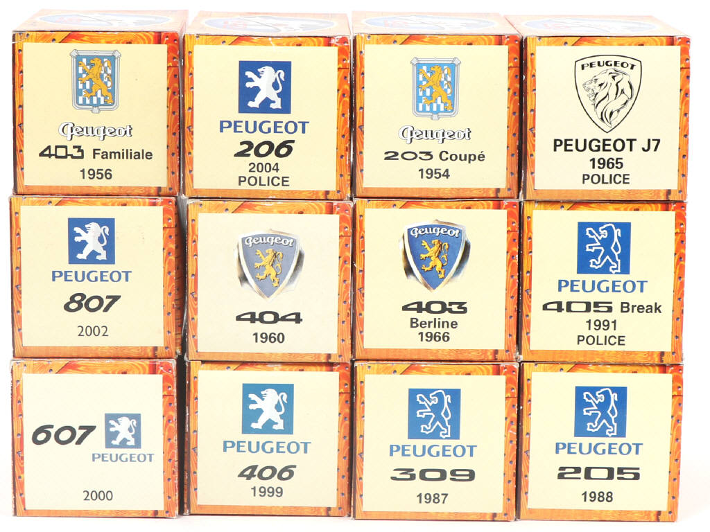 Lot 135 - EDITIONS HACHETTE (FRANCE) (12)