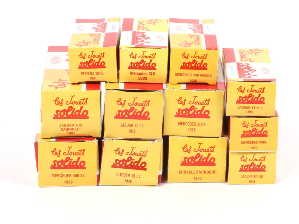 Lot 102 - EDITIONS HACHETTE (FRANCE) (18)