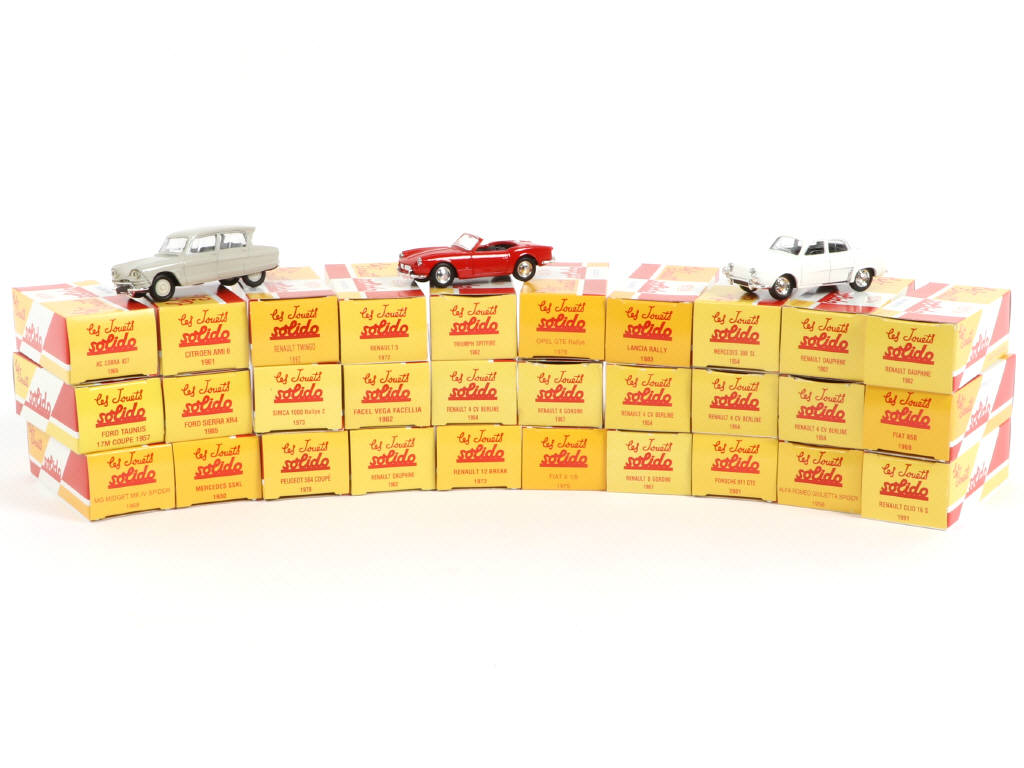 Lot 115 - EDITIONS HACHETTE (FRANCE) (30)