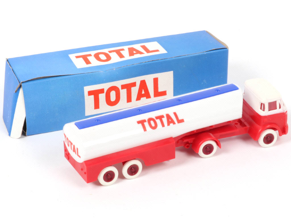 Lot 127 - BOURBON (FRANCE) (1)