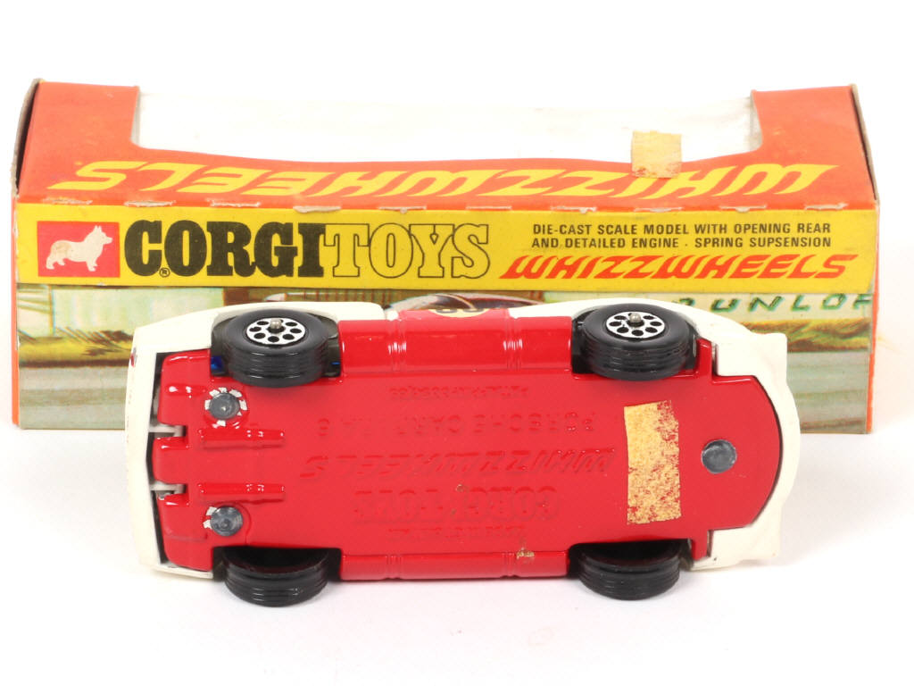 Lot 99 - CORGI TOYS (GB) (1)
