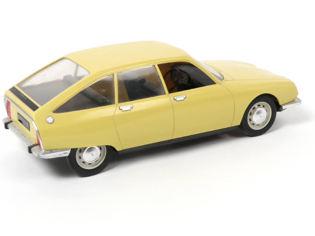 Lot 28 - MONT BLANC (FRANCE) (1)