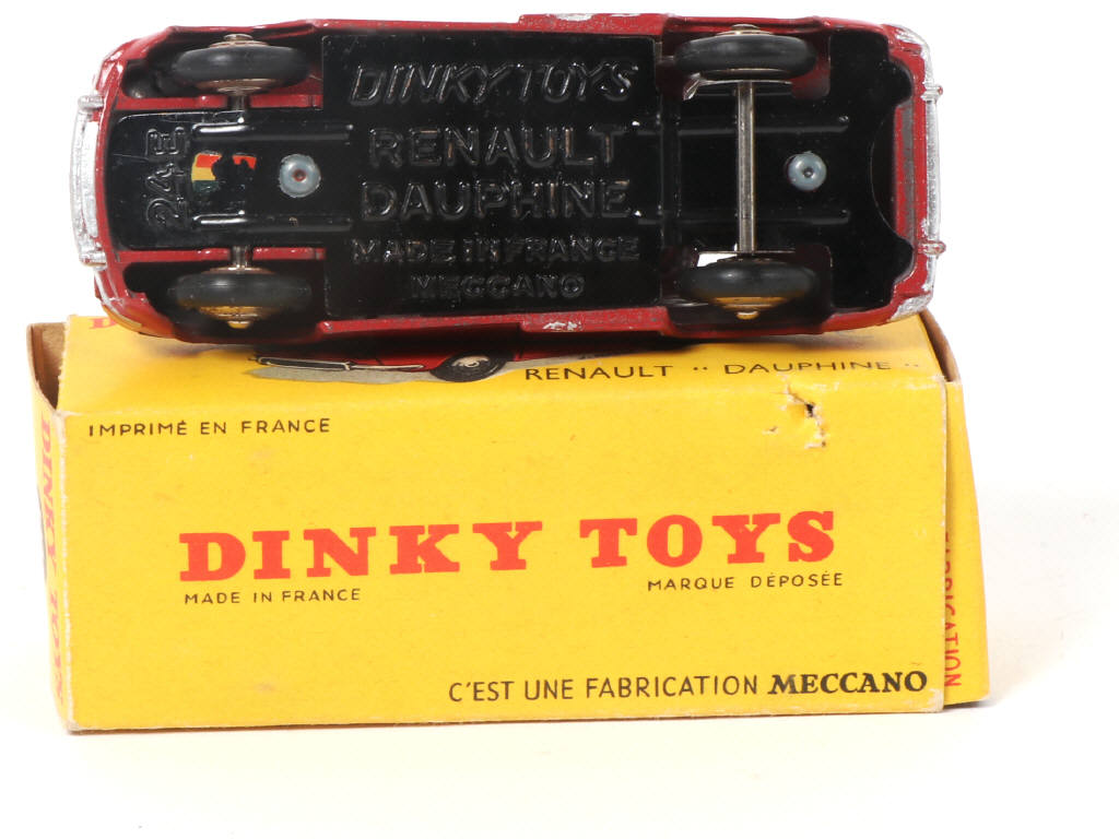 Lot 185 - DINKY TOYS (FRANCE) (1)