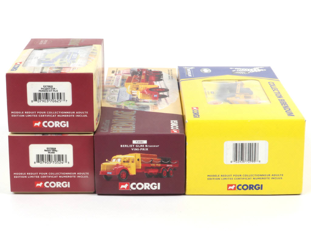 Lot 221 - CORGI TOYS (GB) (4)