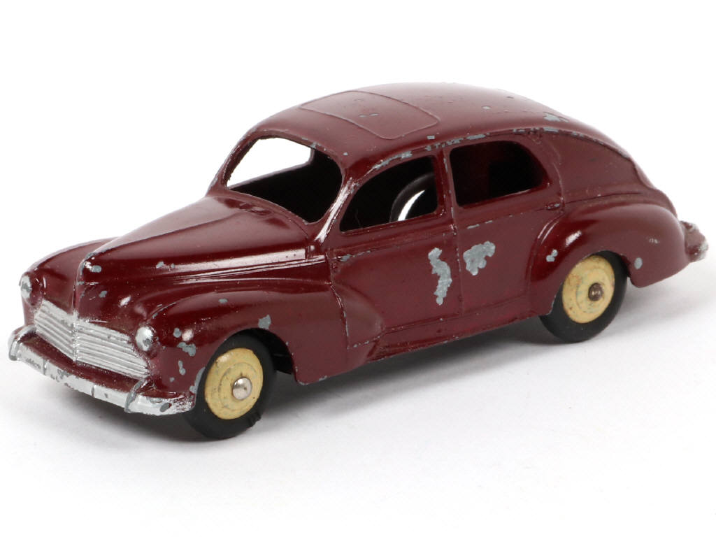 Lot 315 - DINKY TOYS (FRANCE) (1)