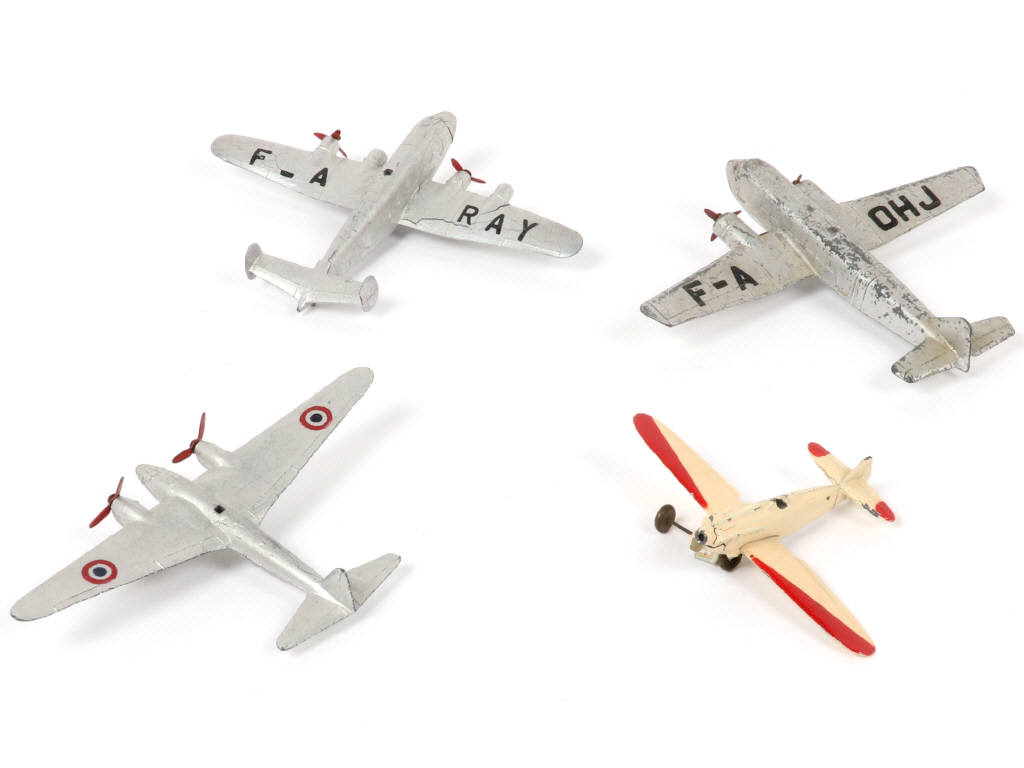 Lot 333 - DINKY TOYS (FRANCE) (4)