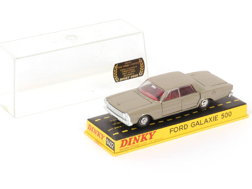 Lot 317 - DINKY TOYS (FRANCE) (1)