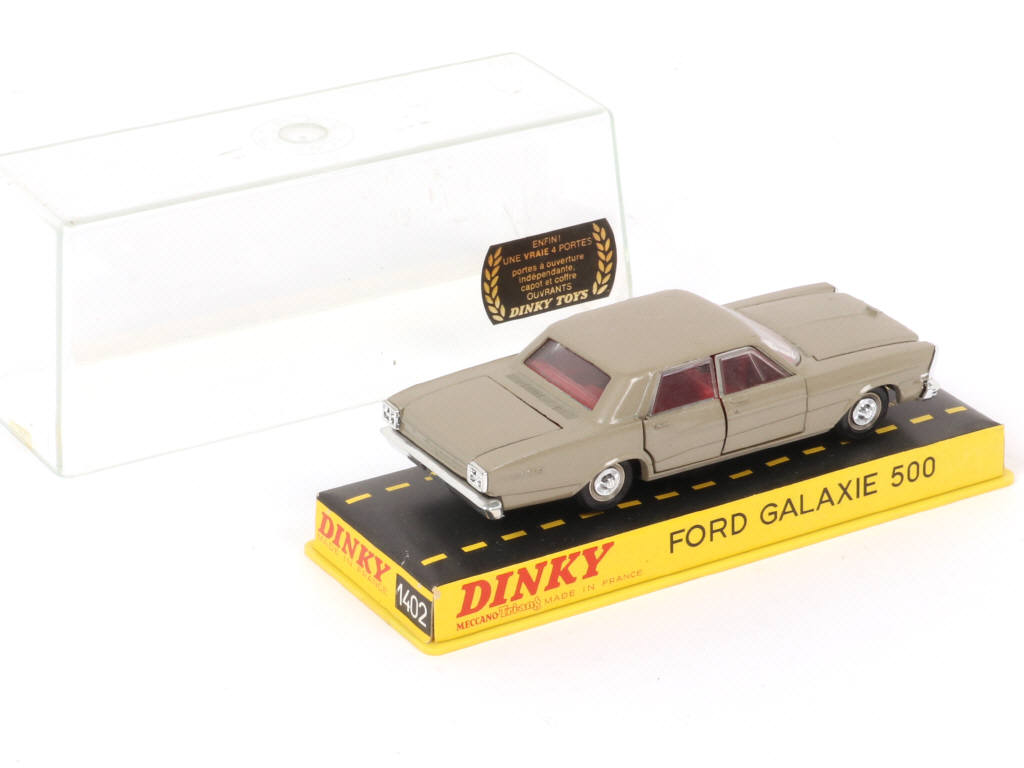 Lot 317 - DINKY TOYS (FRANCE) (1)