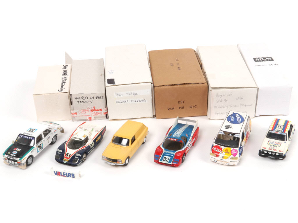 Lot 98 - DIVERS (6)