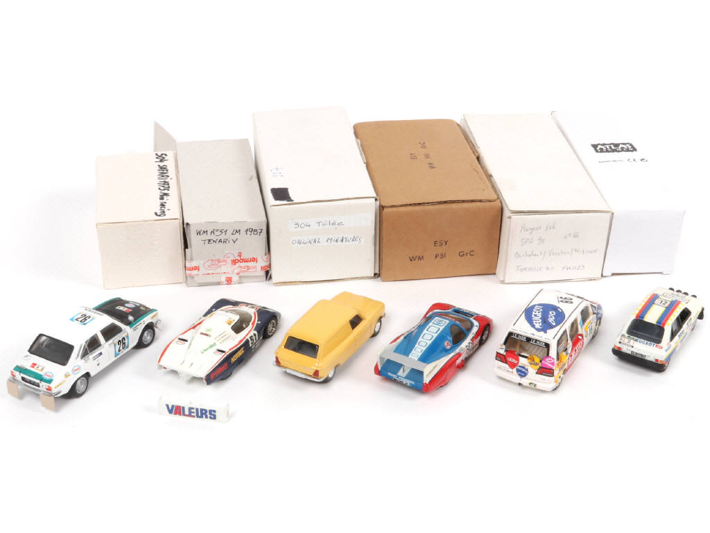 Lot 98 - DIVERS (6)