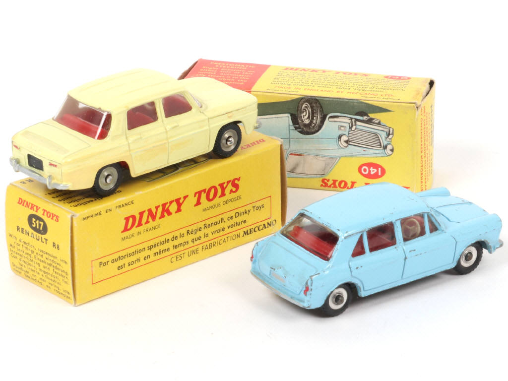 Lot 326 - DINKY TOYS (FRANCE) (1)