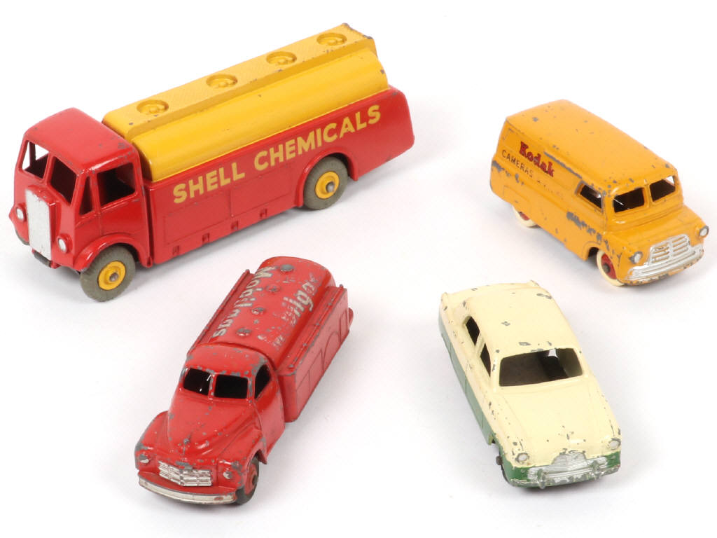 Lot 310 - DINKY TOYS (GB) (4)