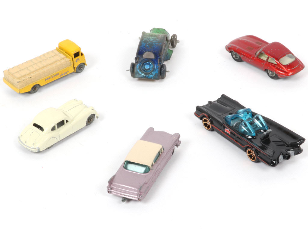 Lot 99 - DIVERS (6)