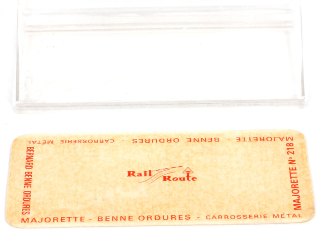 Lot 37 - MAJORETTE (FRANCE) (1)