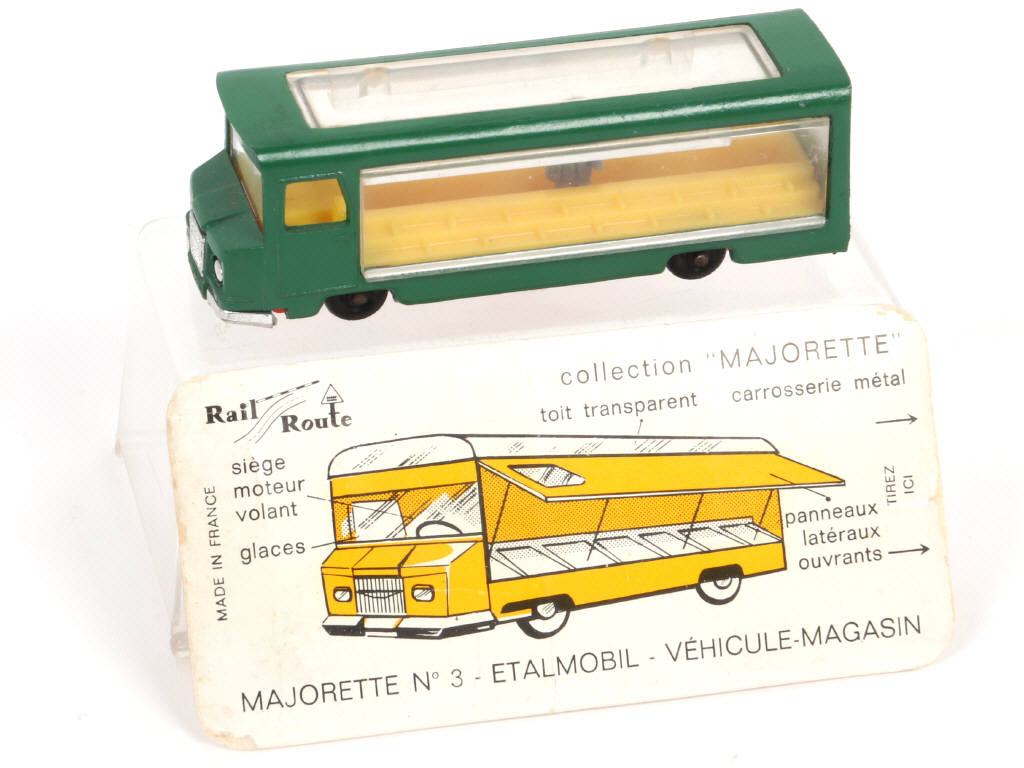 Lot 35 - MAJORETTE (FRANCE) (1)