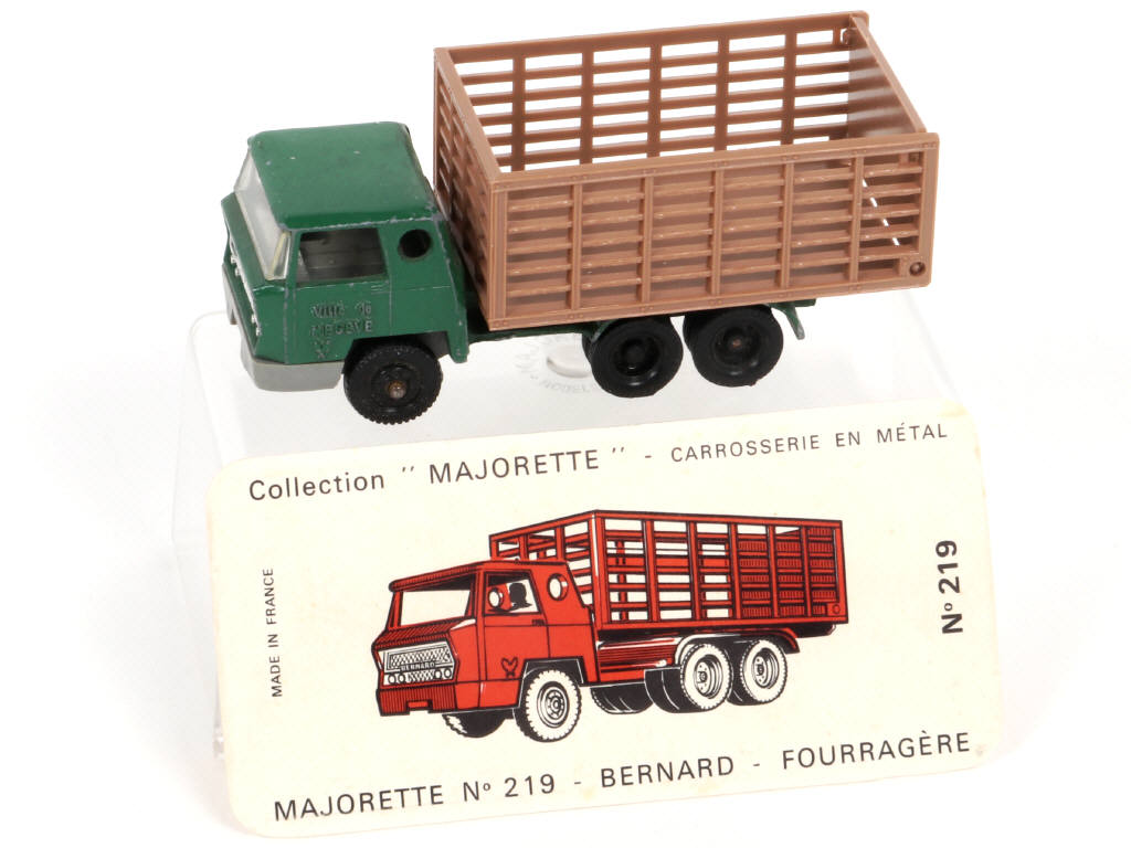 Lot 50 - MAJORETTE (FRANCE) (1)