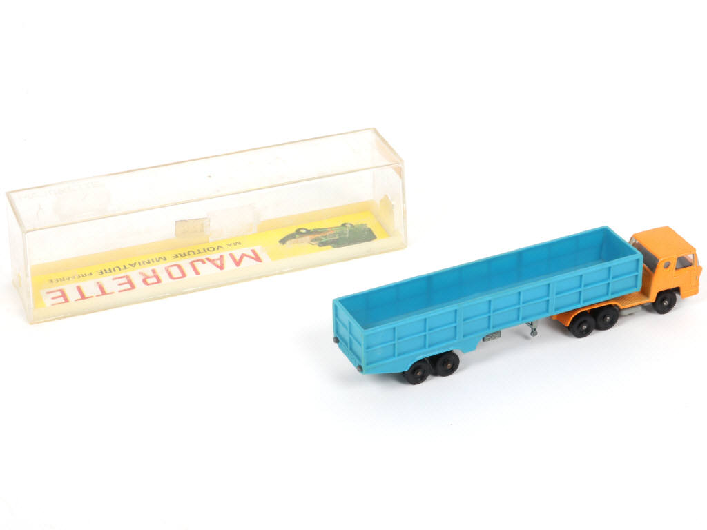 Lot 58 - MAJORETTE (FRANCE) (1)