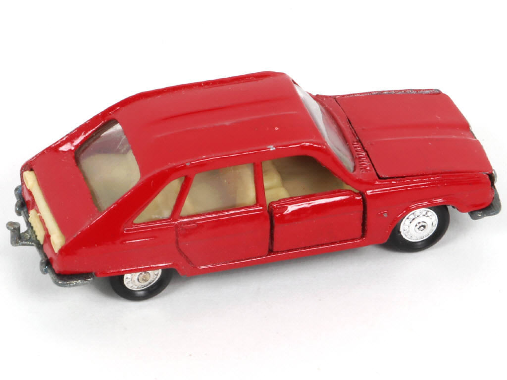 Lot 82 - MAJORETTE (FRANCE) (1)