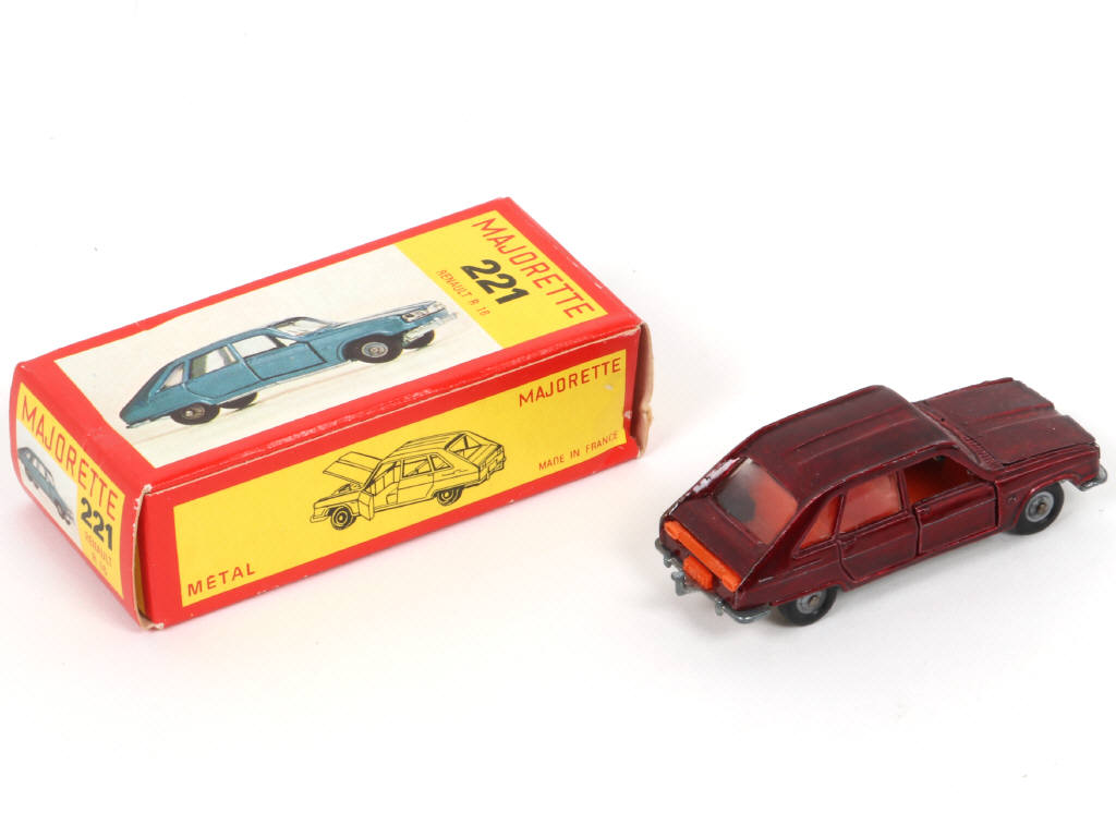 Lot 83 - MAJORETTE (FRANCE) (1)