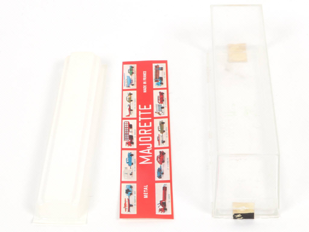 Lot 86 - MAJORETTE (FRANCE) (1)