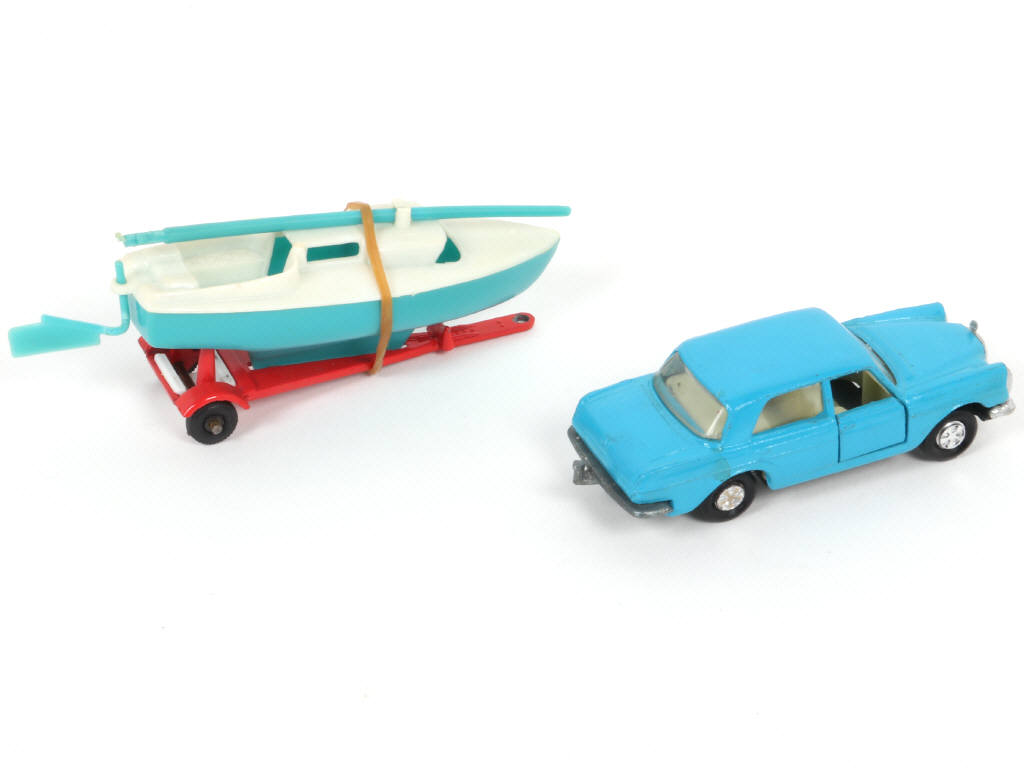 Lot 92 - MAJORETTE (FRANCE) (1)