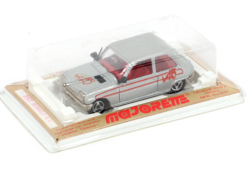 Lot 132 - MAJORETTE (FRANCE) (1)