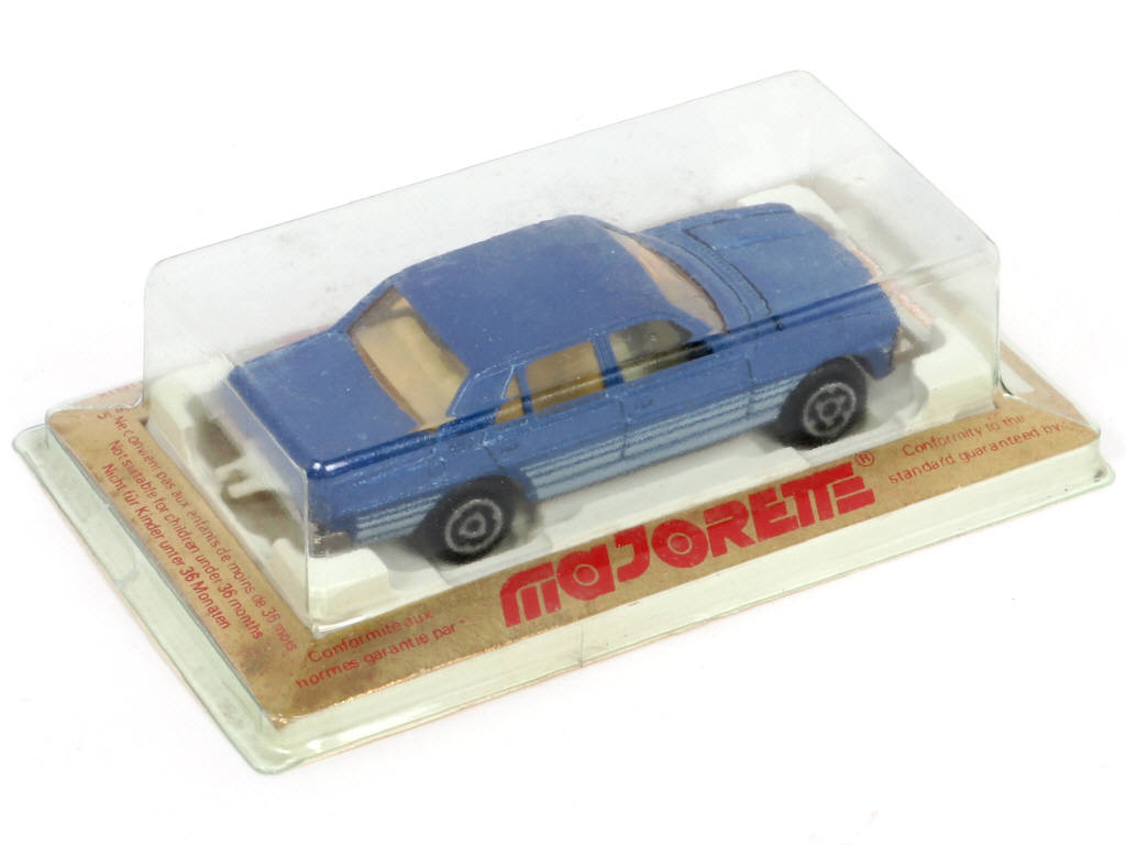 Lot 215 - MAJORETTE (FRANCE) (1)