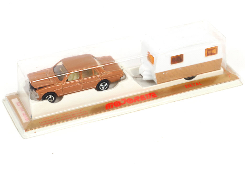 Lot 225 - MAJORETTE (FRANCE) (1)