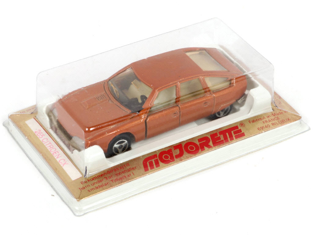 Lot 232 - MAJORETTE (FRANCE) (1)