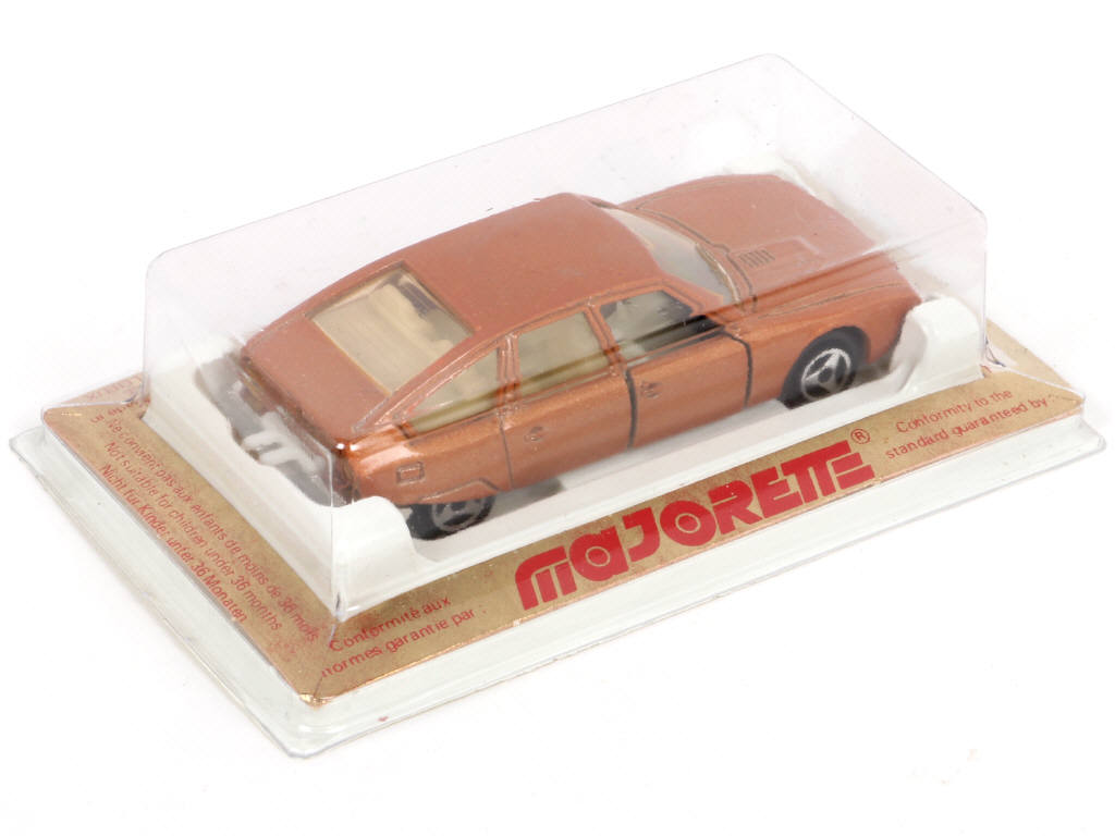 Lot 232 - MAJORETTE (FRANCE) (1)