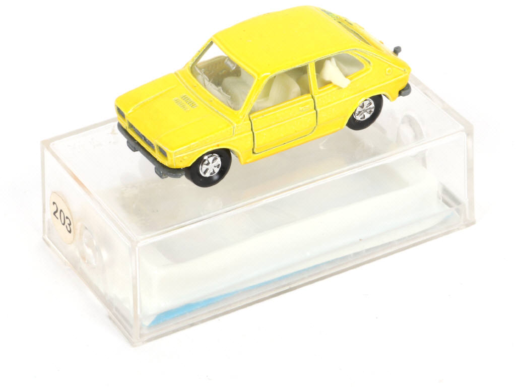 Lot 184 - MAJORETTE (FRANCE) (1)