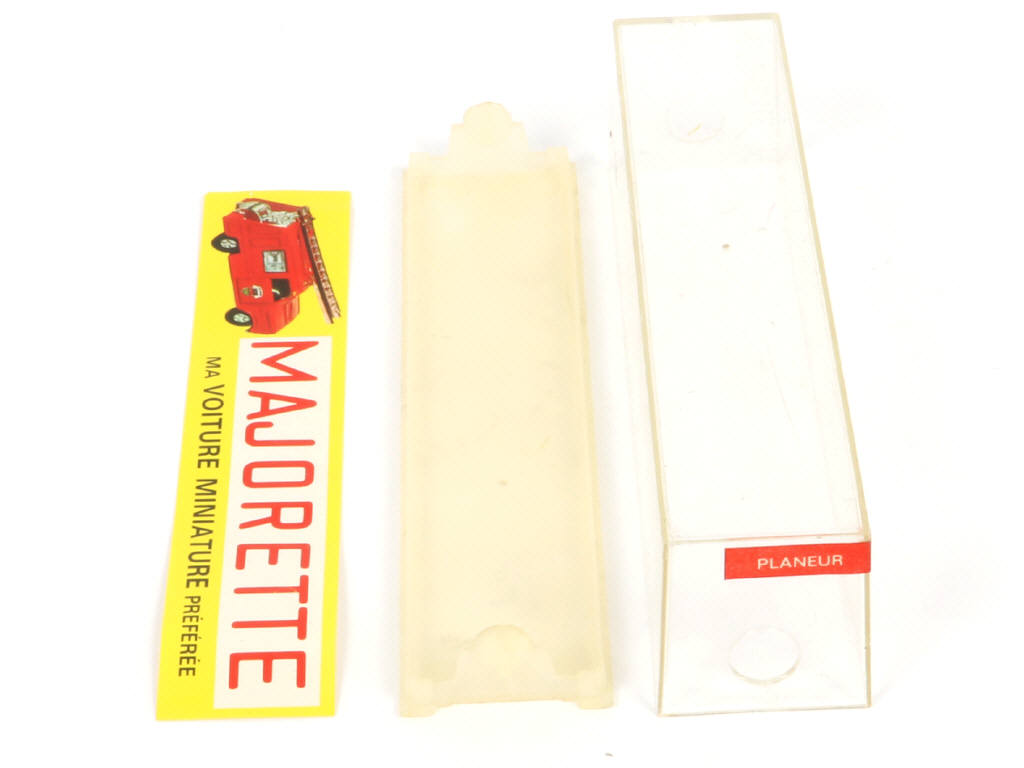 Lot 235 - MAJORETTE (FRANCE) (1)